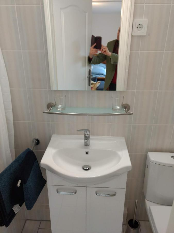 Ruhiges, Gemuetliches Zimmer Mit Bad Fuer 2 Personen, Mit Gartenterasse 뤼베크 외부 사진